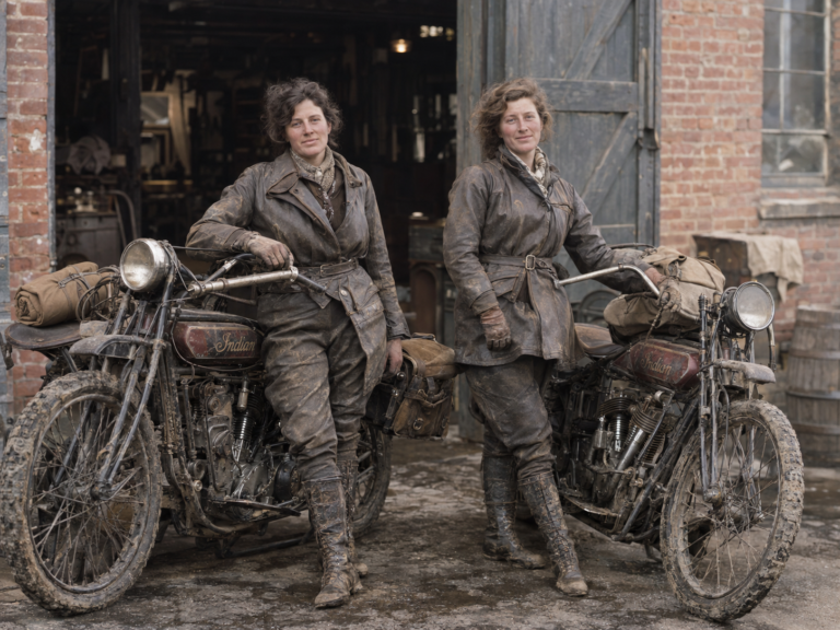 Las hermanas Van Buren: 8.800 kilómetros en moto para demostrar que podían hacerlo