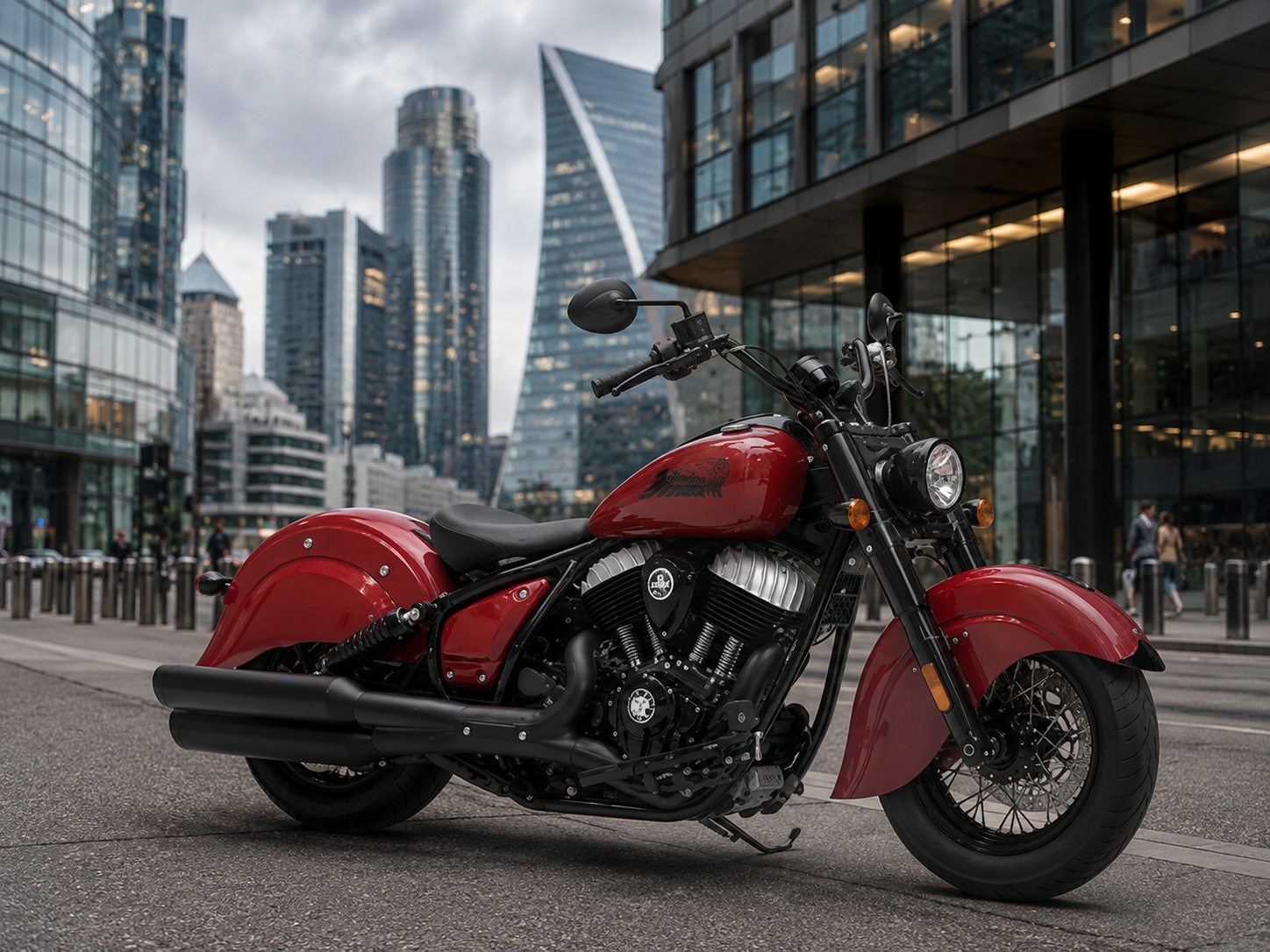 Indian Chief roja en una ciudad con rascacielos de fondo